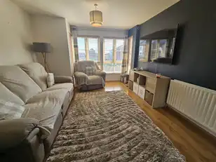 Apt 6 Oak VillaImage 6