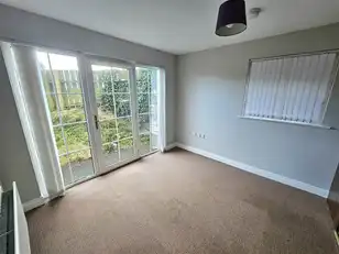 11 Broomhill CourtyardImage 2