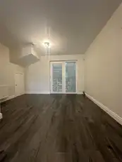 8 Broomhill CourtyardImage 9