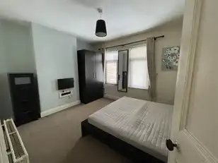 19 Hawthorn StreetImage 9