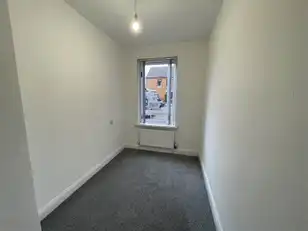 2 Friendly WayImage 6