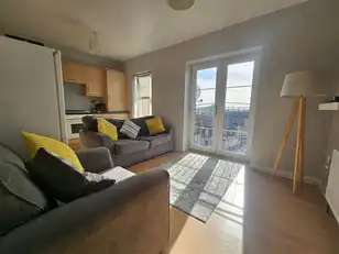 Apt 9 42 St Marys GardensImage 3