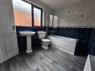 45 Beechmount ParadeImage 7