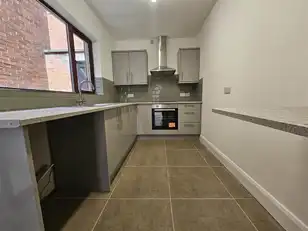 45 Beechmount ParadeImage 5