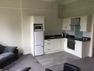 66 Lodge RoadImage 4