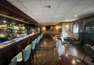 “Newtoun Inn Bar”, 163 Irish Green StreetImage 9