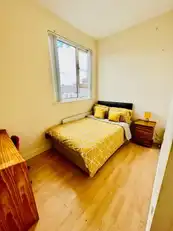 Wolseley Street, Room 4Image 12