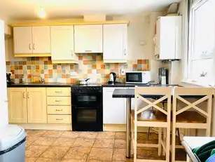 Wolseley Street, Room 4Image 2