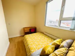 Wolseley Street, Room 4Image 16