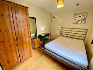 Donegall Road, Ensuite Room 2Image 11