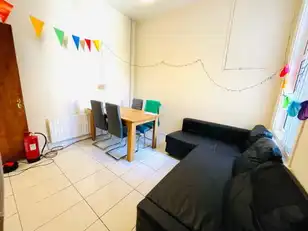 Camden Street, Room 1Image 4