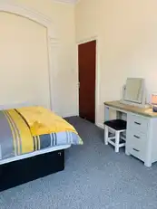 Camden Street, Room 1Image 8
