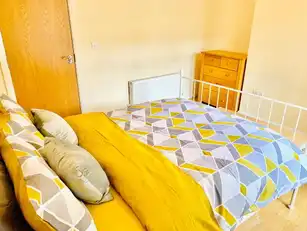 Balfour Avenue, Room 3Image 6