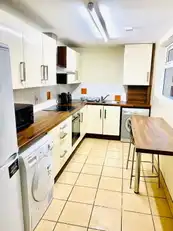 Balfour Avenue, Room 3Image 2