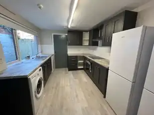 Camden Street, Room 5Image 3