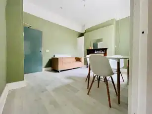 Camden Street, Room 5Image 4