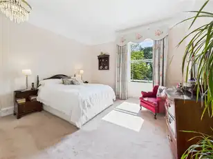 Newtown RoadImage 17