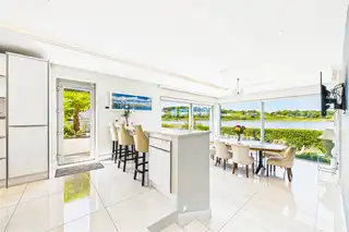34 The EstuaryImage 10