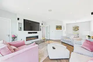 34 The EstuaryImage 16