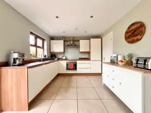 64 Orchard WayImage 10