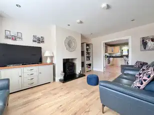 4 Glendale ManorImage 7