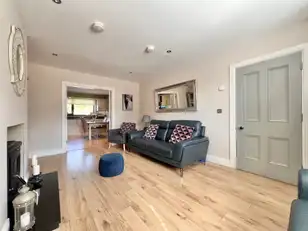 4 Glendale ManorImage 6