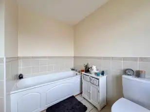 12 Fairlea CloseImage 16