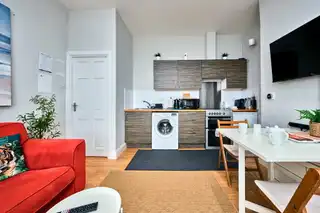 54 Eglinton StreetImage 3