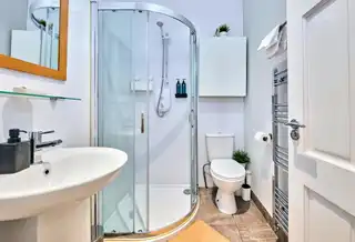 54 Eglinton StreetImage 24