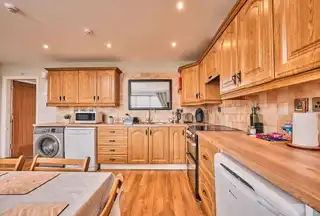 4 48 Eglinton StreetImage 10