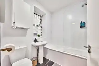 46 Eglinton StreetImage 25