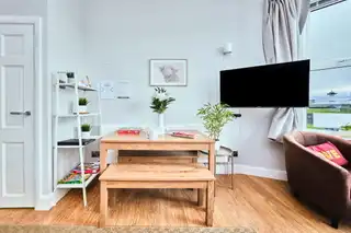 46 Eglinton StreetImage 2