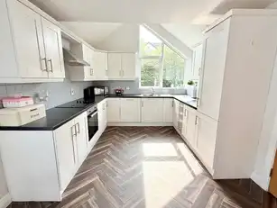 18 Woodside HeightsImage 14