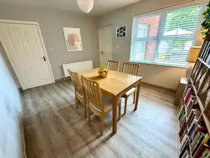 111 Waterfoot ParkImage 14