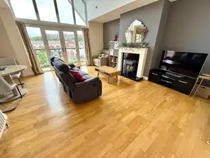38 Waterfoot ParkImage 12