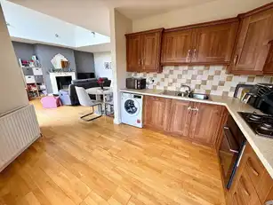 38 Waterfoot ParkImage 18