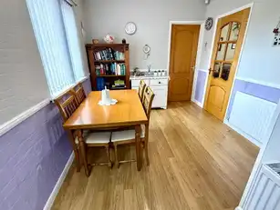 36 Castle ParkImage 19