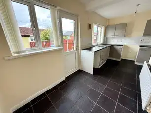 29 Rossdowney DriveImage 10