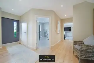 99 Victoria Gate.Image 77