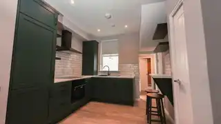 112 Mountcollyer AvenueImage 6
