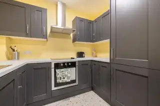 Room 2 80 Southwell RoadImage 7