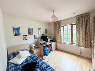 5 Castle GroveImage 29