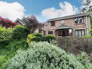 5 Castle GroveImage 31