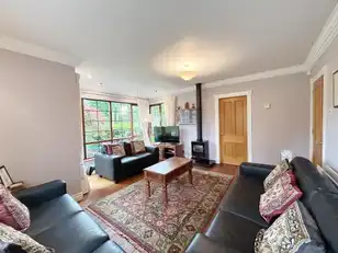 5 Castle GroveImage 15