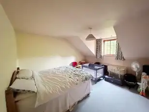 5 Castle GroveImage 28