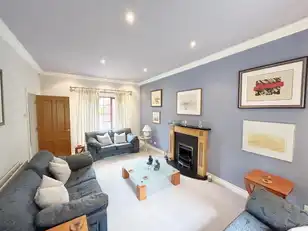 5 Castle GroveImage 5