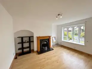 9 Tudor GroveImage 4