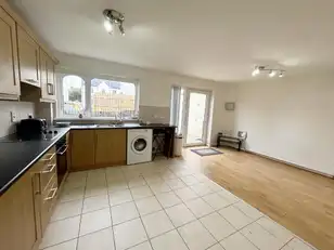 9 Tudor GroveImage 6
