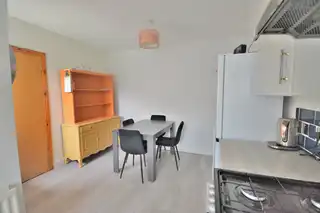 27 Ash GroveImage 6