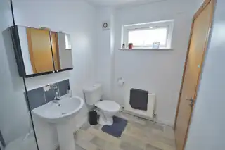 27 Ash GroveImage 10